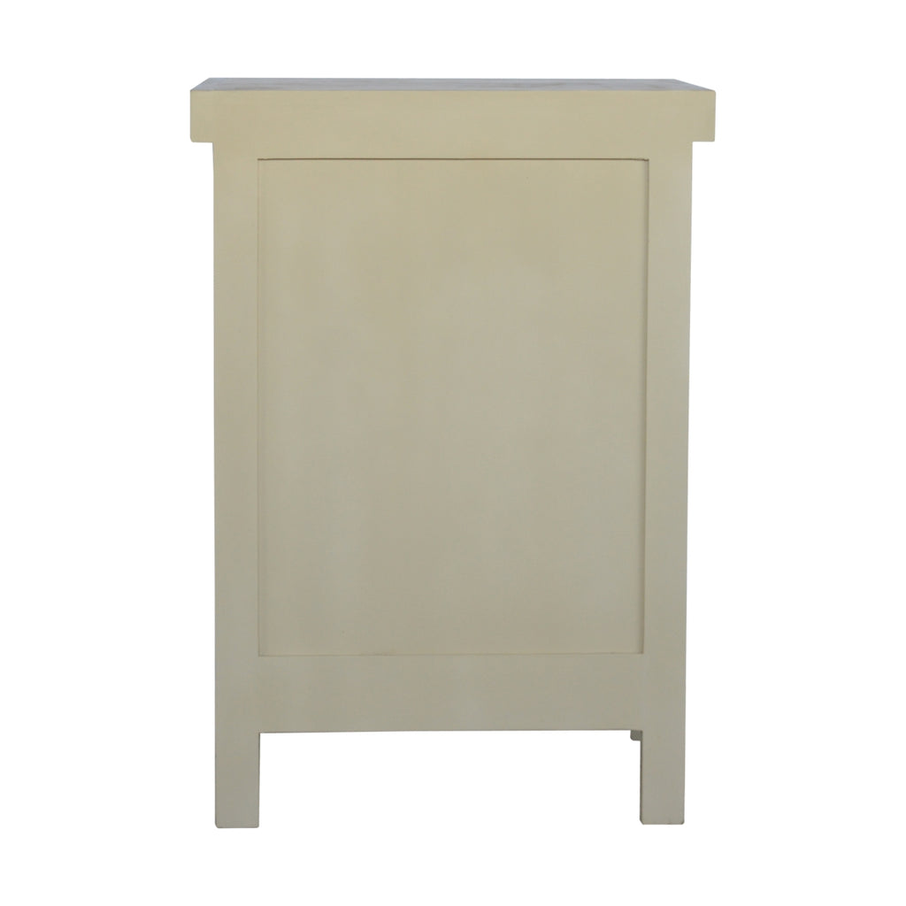 Gabinete de color crema estilo francés